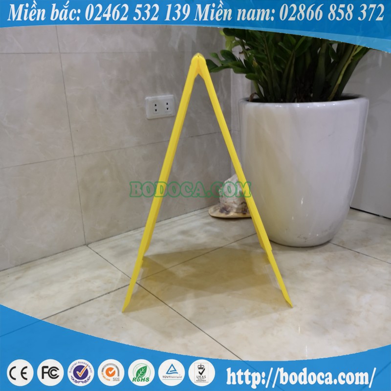 Biển báo chú ý sàn ướt AF03042